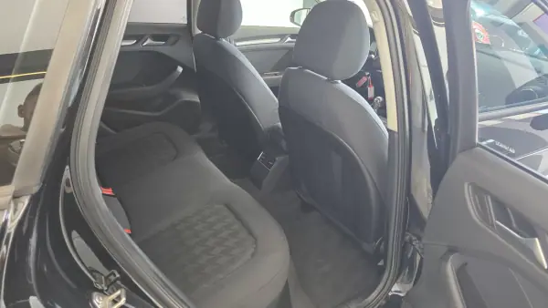 Audi A3 Sportback 2016 - 11900 EUR, 253264 km - AUTO.MOTO.pt - 253264km - foto 42 de 55