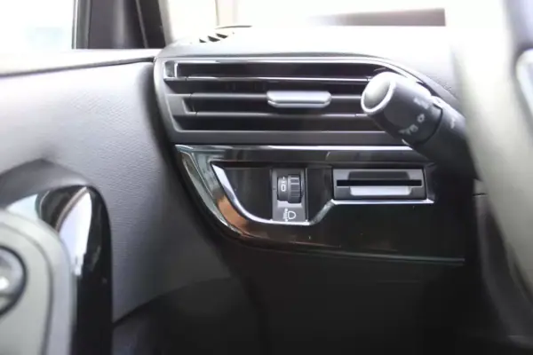 Citroën C4 Spacetourer 2019 - 15400 EUR, 143600 km - AUTO.MOTO.pt - 143600km - foto 24 de 30