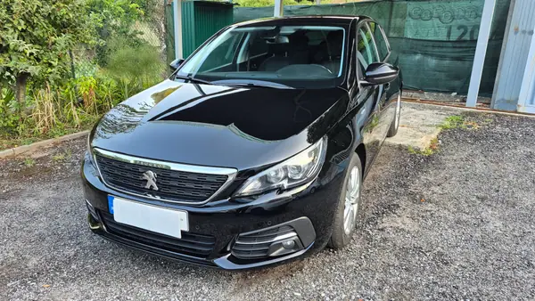 Peugeot 308 2020 - 10950 EUR, 202478 km - AUTO.MOTO.pt - 202478km - foto 2 de 15