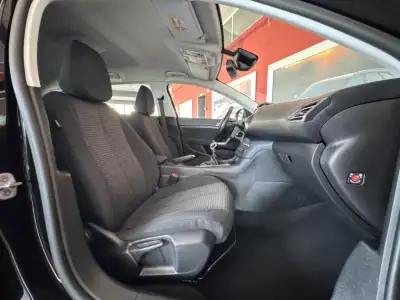 Peugeot 308 SW 2018 - 13500 EUR, 49820 km - AUTO.MOTO.pt - 49820km - foto 11 de 18