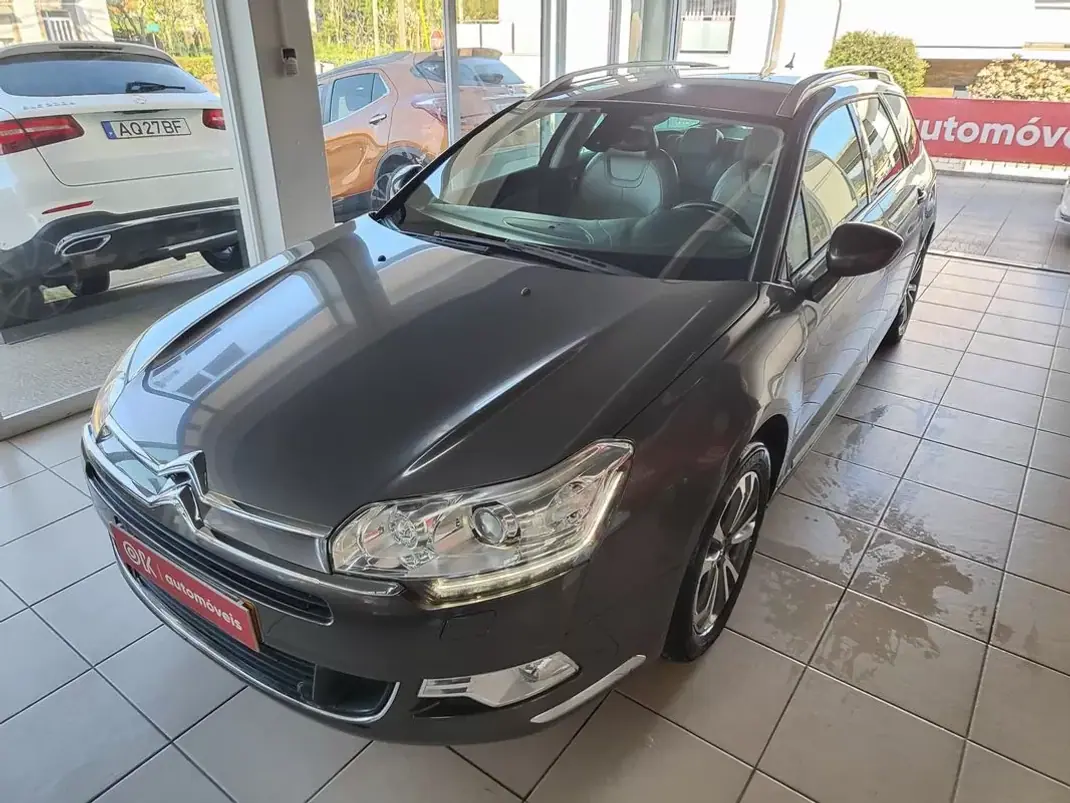 Citroën C5 Tourer 2017 - 9500 EUR, 248400 km - AUTO.MOTO.pt - 248400km - foto 6 de 38