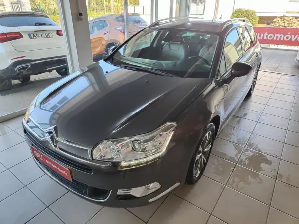 Citroën C5 Tourer 2017 - 9500 EUR, 248400 km - AUTO.MOTO.pt - 248400km - foto 6 de 38