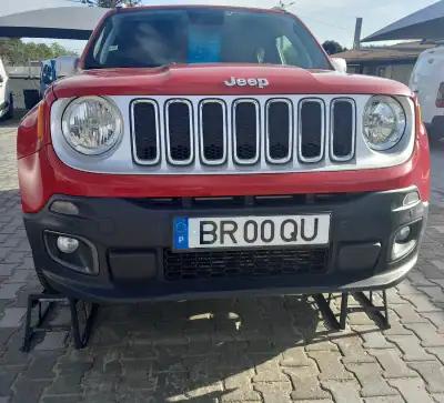 Jeep Renegade 2019 - 15900 EUR, 95000 km - AUTO.MOTO.pt - 95000km - foto 7 de 18