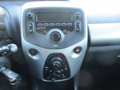 Citroën C1 2015 - 8990 EUR, 150000 km - 150000km - foto 12 de 26