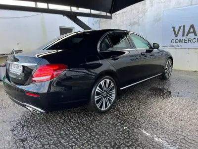 Mercedes-Benz E 350 2017 - 26500 EUR, 158720 km - AUTO.MOTO.pt - 158720km - foto 4 de 5