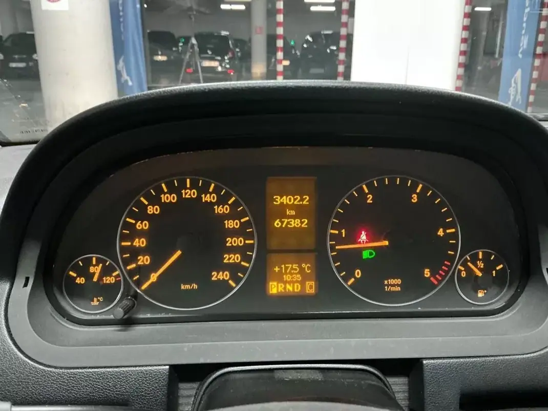 Mercedes-Benz A 180 2012 - 9900 EUR, 67382 km - AUTO.MOTO.pt - 67382km - foto 8 de 10