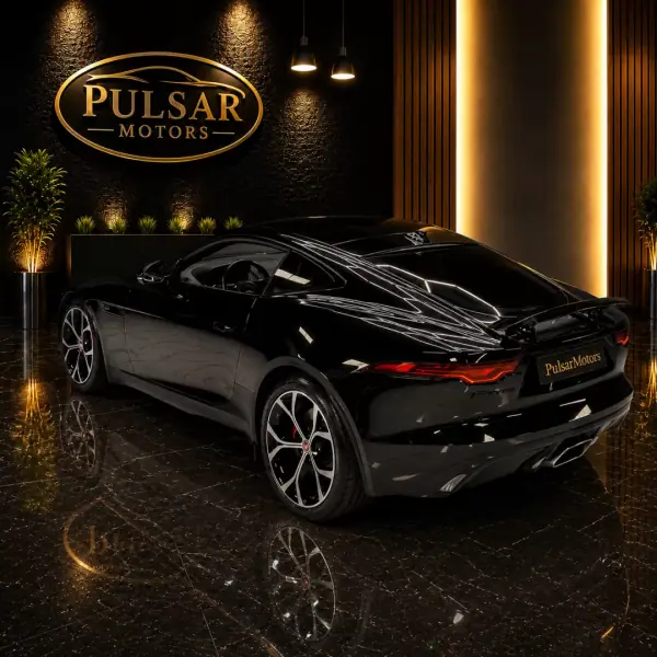 Jaguar F-Type 2.0 i4 R-Dynamic Black 2021 Gasolina
