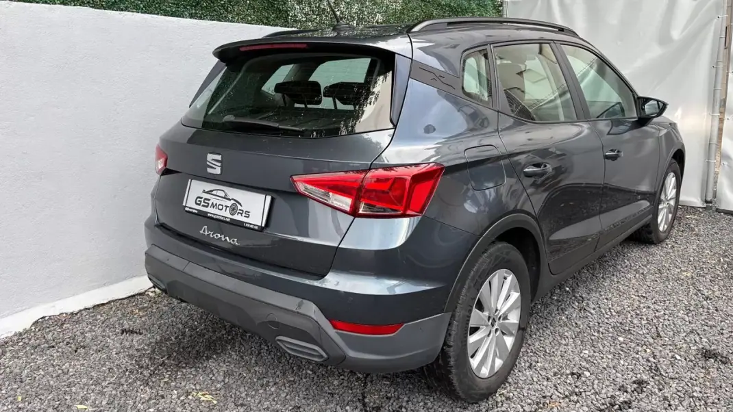 SEAT Arona 2023 - 13400 EUR, 73000 km - AUTO.MOTO.pt - 73000km - foto 6 de 12