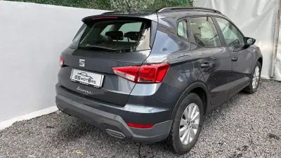 SEAT Arona 2023 - 13400 EUR, 73000 km - AUTO.MOTO.pt - 73000km - foto 6 de 12