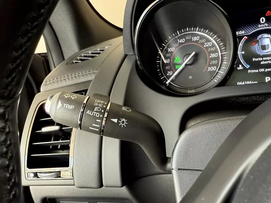 Jaguar F-Type 2018 - 46000 EUR, 64300 km - AUTO.MOTO.pt - 64300km - foto 109 de 135