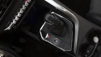 Peugeot 3008 2022 - 21750 EUR, 58000 km - AUTO.MOTO.pt - 58000km - foto 35 de 35