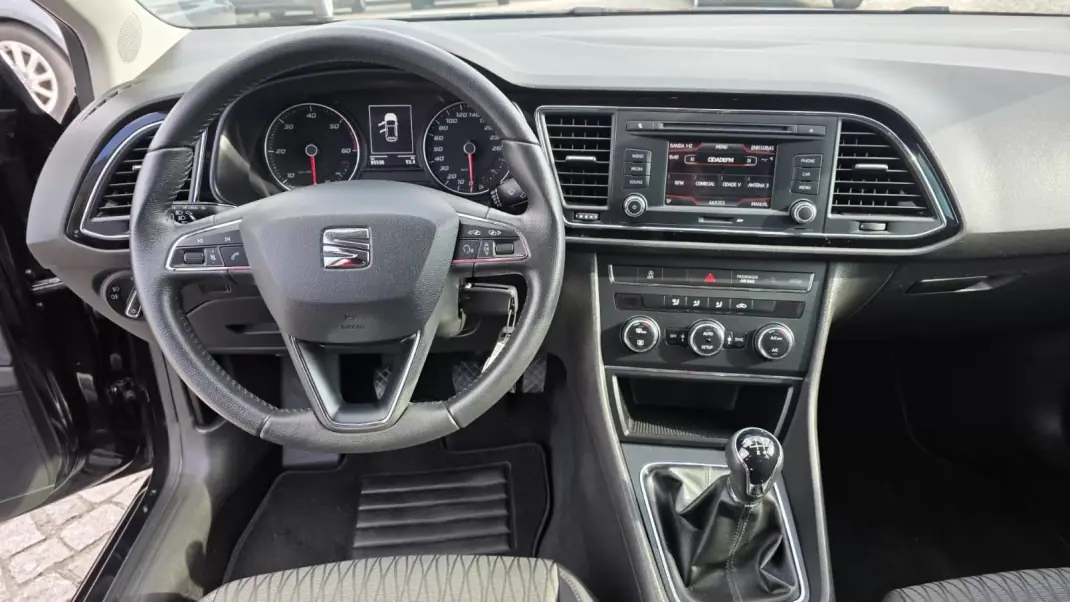 SEAT Leon ST 2015 - 13590 EUR, 95000 km - AUTO.MOTO.pt - 95000km - foto 14 de 23