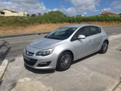 Opel Astra 2013 - 9900 EUR, 179980 km - AUTO.MOTO.pt - 179980km - foto 5 de 35
