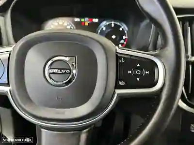 Volvo V60 2021 - 25990 EUR, 82125 km - AUTO.MOTO.pt - 82125km - foto 20 de 51