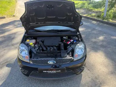 Ford Fiesta 2008 - 5700 EUR, 82000 km - AUTO.MOTO.pt - 82000km - foto 22 de 23