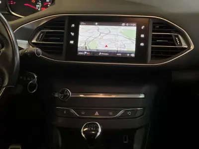 Peugeot 308 2019 - 10990 EUR, 130000 km - 130000km - foto 15 de 38