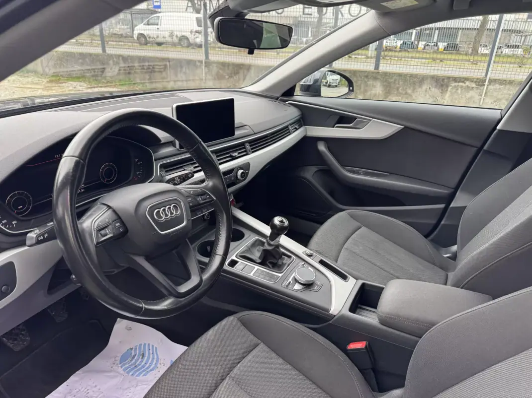 Audi A4 Avant 2016 - 20500 EUR, 130000 km - AUTO.MOTO.pt - 130000km - foto 5 de 16