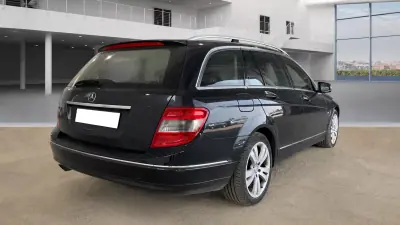 Mercedes-Benz C 200 2009 - 5500 EUR, 390000 km - AUTO.MOTO.pt - 390000km - foto 3 de 8