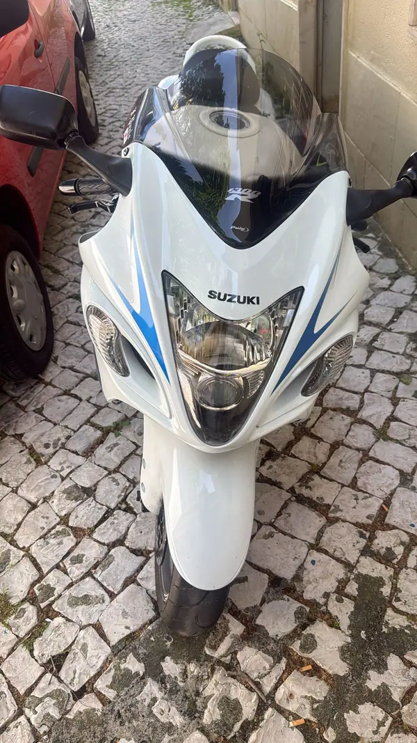 Suzuki Hayabusa 1340 2009 - 10900 EUR, 40000 km - AUTO.MOTO.pt - 40000km - foto 5 de 10