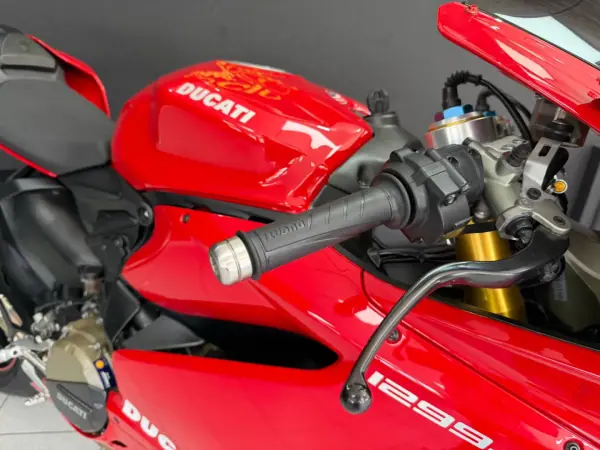 Ducati Panigale 1299 2016 - 17500 EUR, 11358 km - AUTO.MOTO.pt - 11358km - foto 9 de 38