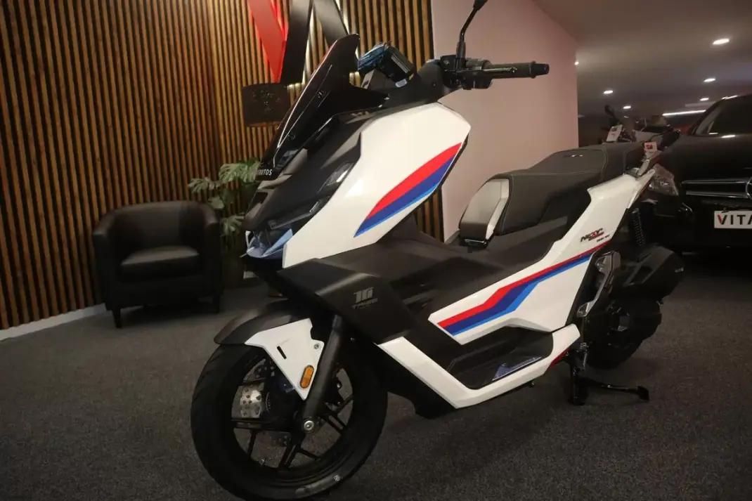 2026 - 2990 EUR, 1 km - AUTO.MOTO.pt - 1km - foto 1 de 27