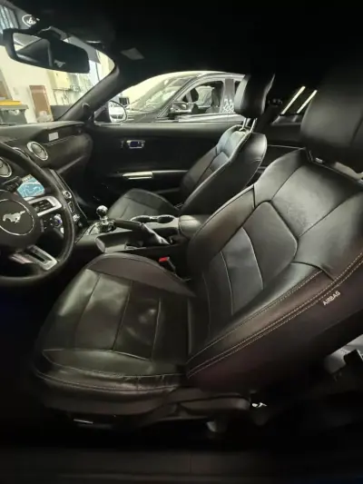 Ford Mustang 2017 - 34900 EUR, 198000 km - AUTO.MOTO.pt - 198000km - foto 11 de 16