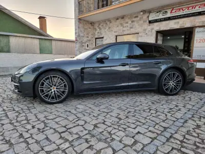 Porsche Panamera Sport Turismo 2018 - 84990 EUR, 147000 km - AUTO.MOTO.pt - 147000km - foto 4 de 50