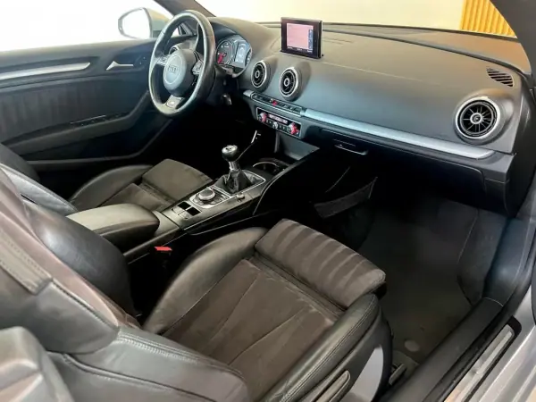 Audi A3 Cabrio 2015 - 17500 EUR, 150000 km - AUTO.MOTO.pt - 150000km - foto 58 de 60