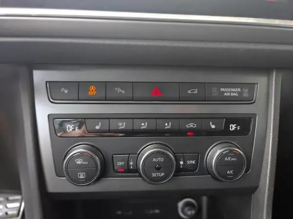 Cupra Ateca 2021 - 35499 EUR, 71500 km - AUTO.MOTO.pt - 71500km - foto 37 de 46