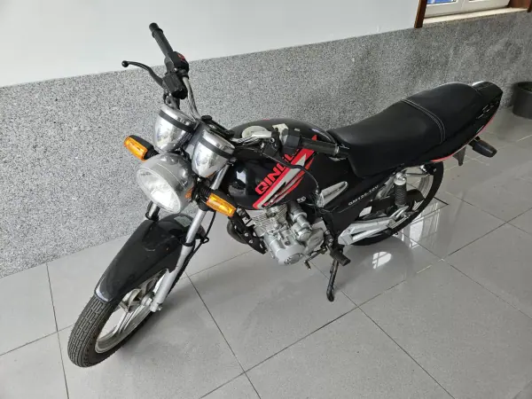 2010 - 1200 EUR, 2754 km - AUTO.MOTO.pt - 2754km - foto 2 de 3
