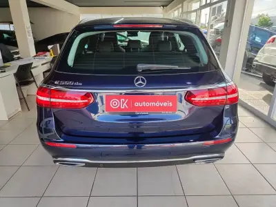 Mercedes-Benz E 300 2022 - 34350 EUR, 110000 km - AUTO.MOTO.pt - 110000km - foto 11 de 37