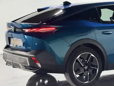 Peugeot 408 2022 - 28990 EUR, 46900 km - AUTO.MOTO.pt - 46900km - foto 9 de 30