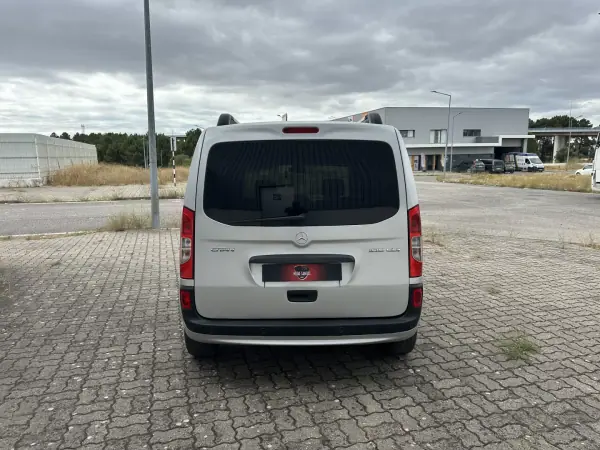 Mercedes-Benz Citan 2014 - 10990 EUR, 239000 km - 239000km - foto 5 de 17