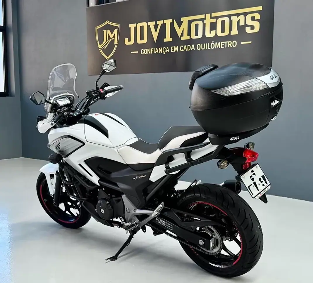 Honda NC750X 2015 - 5950 EUR, 35803 km - 35803km - foto 5 de 27