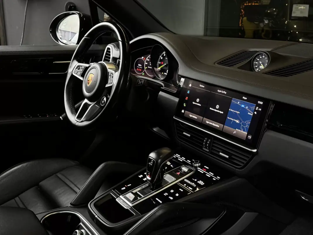 Porsche Cayenne 2021 - 74990 EUR, 85200 km - AUTO.MOTO.pt - 85200km - foto 37 de 37