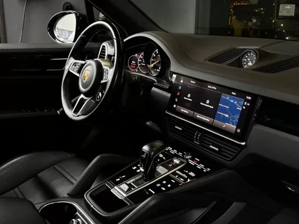 Porsche Cayenne 2021 - 72490 EUR, 85200 km - AUTO.MOTO.pt - 85200km - foto 37 de 37