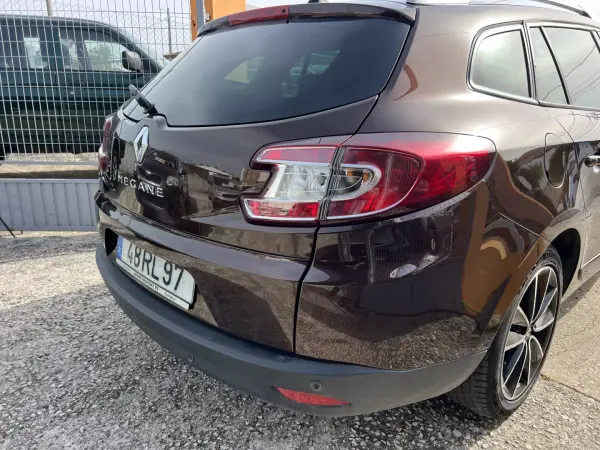 Renault Mégane Sport Tourer 2012 - 6450 EUR, 245827 km - AUTO.MOTO.pt - 245827km - foto 10 de 14