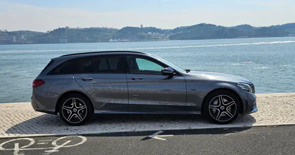 Mercedes-Benz C 300 2020