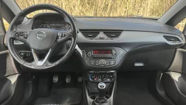 Opel Corsa 2018 - 10490 EUR, 161000 km - AUTO.MOTO.pt - 161000km - foto 7 de 15