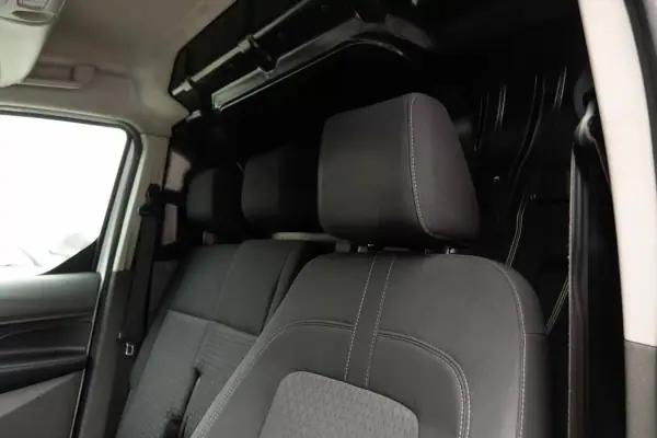 Ford Transit Connect 2020 - 15000 EUR, 147248 km - AUTO.MOTO.pt - 147248km - foto 10 de 20