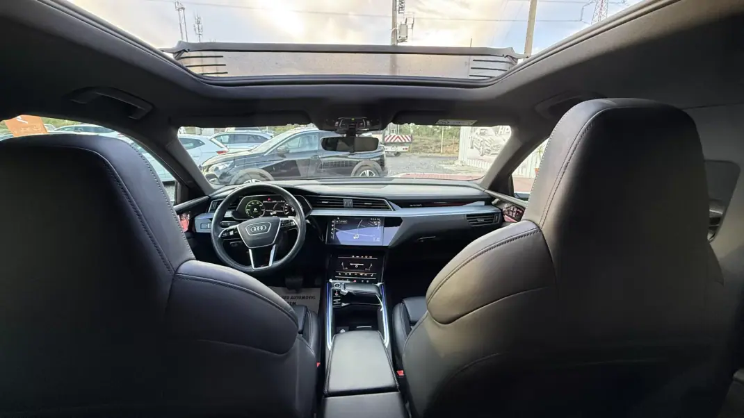 Audi e-tron Sportback 2022 - 39990 EUR, 82000 km - 82000km - foto 30 de 45