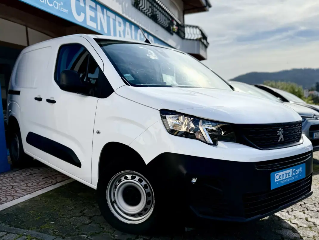 Peugeot Partner 1.5 BlueHdi L1 102Cv | CARPLAY | IVA DEDUTÍVEL 2023 - 14950 EUR, 98000 km - AUTO.MOTO.pt - 98000km - foto 1 de 22