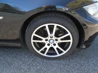 BMW 318 2011 - 9900 EUR, 318349 km - AUTO.MOTO.pt - 318349km - foto 7 de 13