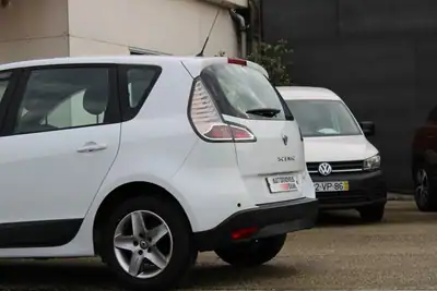 Renault Scénic 2012 - 7900 EUR, 212000 km - AUTO.MOTO.pt - 212000km - foto 11 de 21