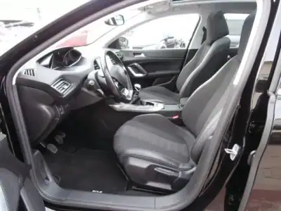 Peugeot 308 2019 - 15250 EUR, 160913 km - AUTO.MOTO.pt - 160913km - foto 10 de 37
