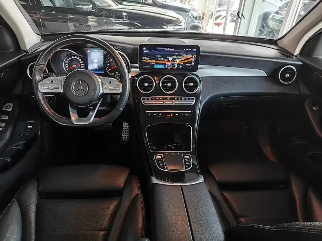 Mercedes-Benz GLC 300 2022 - 41500 EUR, 64500 km - AUTO.MOTO.pt - 64500km - foto 37 de 40