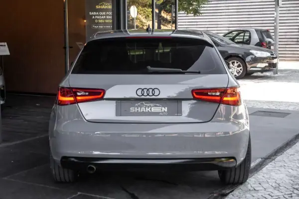Audi A3 2014 - 12890 EUR, 182486 km - AUTO.MOTO.pt - 182486km - foto 10 de 30
