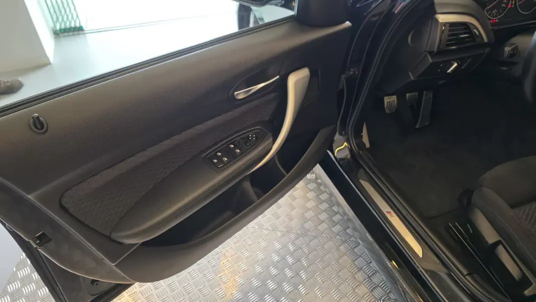 BMW 118 2012 - 15500 EUR, 166110 km - AUTO.MOTO.pt - 166110km - foto 34 de 61
