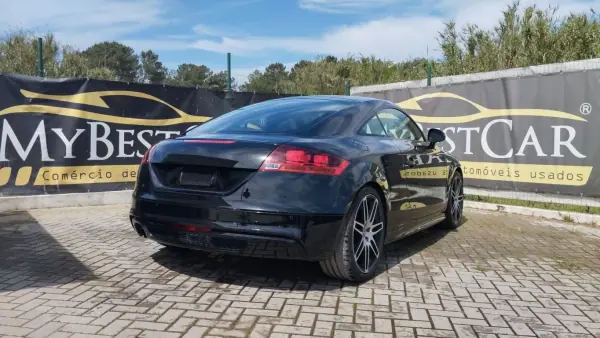 Audi TT Coupé 2011 - 15900 EUR, 140000 km - AUTO.MOTO.pt - 140000km - foto 4 de 9