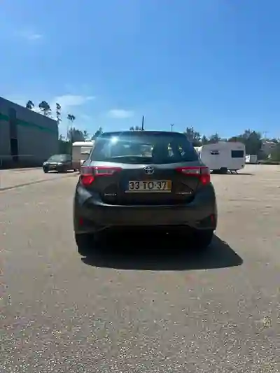 Toyota Yaris 2017 - 14500 EUR, 110000 km - AUTO.MOTO.pt - 110000km - foto 5 de 14